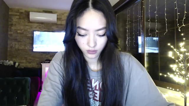 Gallery image thumbnail from Vikki's myfreecams stream on, 01/31/2024, 23:36 image 16 of 20