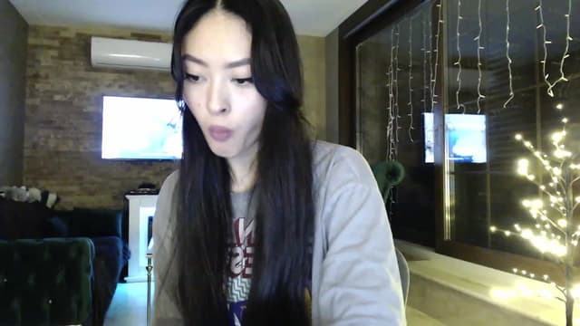 Gallery image thumbnail from Vikki's myfreecams stream on, 01/31/2024, 23:36 image 12 of 20