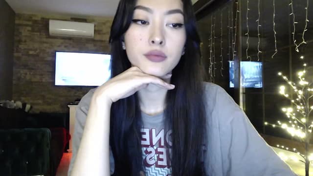 Gallery image thumbnail from Vikki's myfreecams stream on, 01/31/2024, 23:36 image 5 of 20