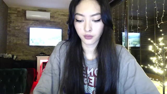 Gallery image thumbnail from Vikki's myfreecams stream on, 01/31/2024, 23:36 image 18 of 20