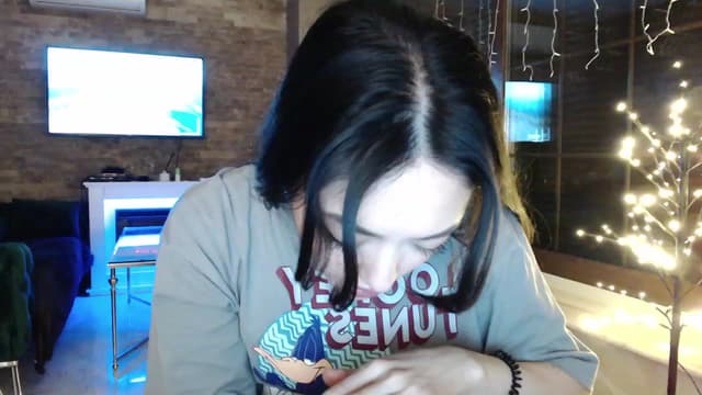 Gallery image thumbnail from Vikki's myfreecams stream on, 02/01/2024, 24:38 image 8 of 20