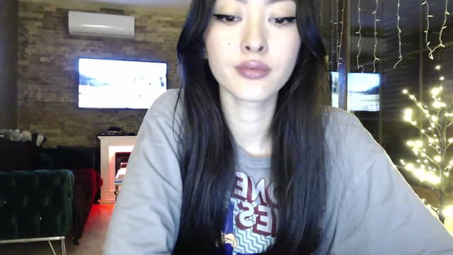 Gallery image thumbnail from Vikki's myfreecams stream on, 02/01/2024, 24:39 image 15 of 20