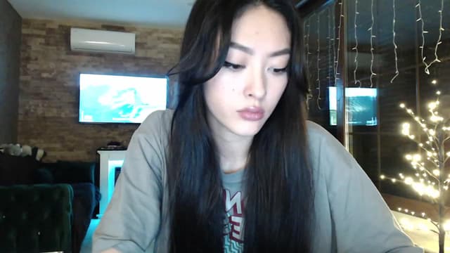 Gallery image thumbnail from Vikki's myfreecams stream on, 02/01/2024, 24:39 image 6 of 20