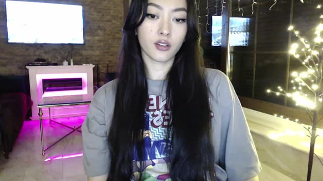 Gallery image thumbnail from Vikki's myfreecams stream on, 02/01/2024, 24:39 image 17 of 20