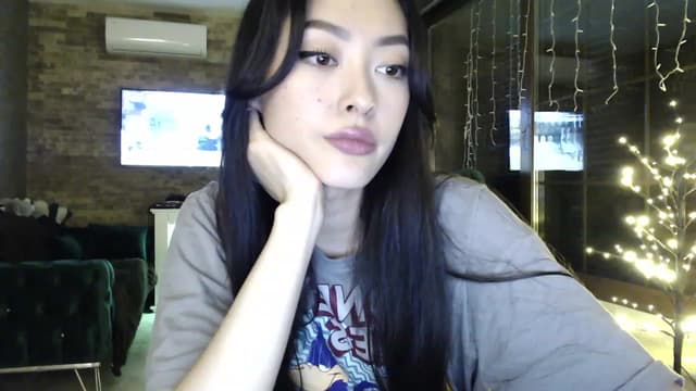 Gallery image thumbnail from Vikki's myfreecams stream on, 02/01/2024, 24:39 image 13 of 20