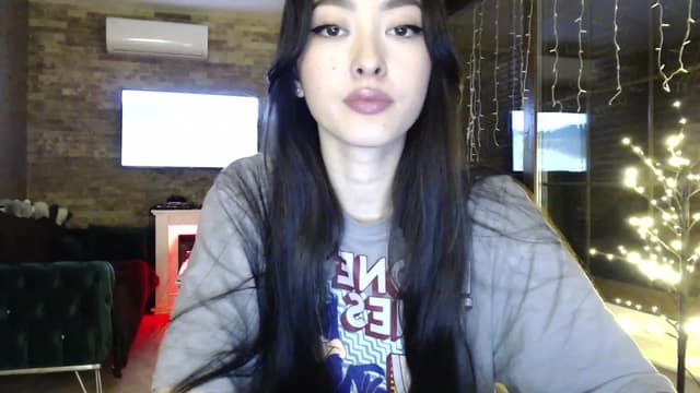 Gallery image thumbnail from Vikki's myfreecams stream on, 02/01/2024, 24:39 image 9 of 20