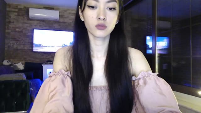 Gallery image thumbnail from Vikki's myfreecams stream on, 02/09/2024, 24:31 image 6 of 20