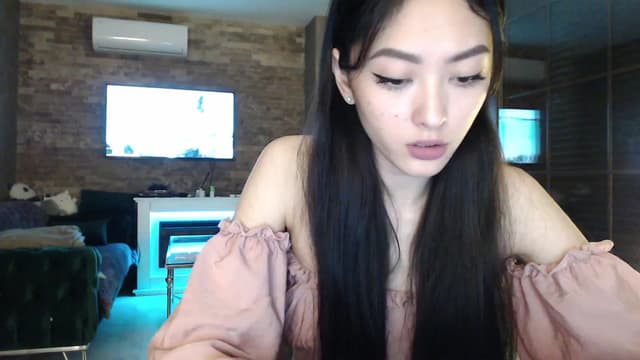 Gallery image thumbnail from Vikki's myfreecams stream on, 02/09/2024, 24:31 image 13 of 20