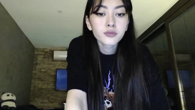 Gallery image thumbnail from Vikki's myfreecams stream on, 02/28/2024, 24:39 image 2 of 20