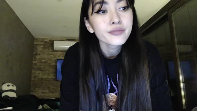 Gallery image thumbnail from Vikki's myfreecams stream on, 02/28/2024, 24:39 image 3 of 20