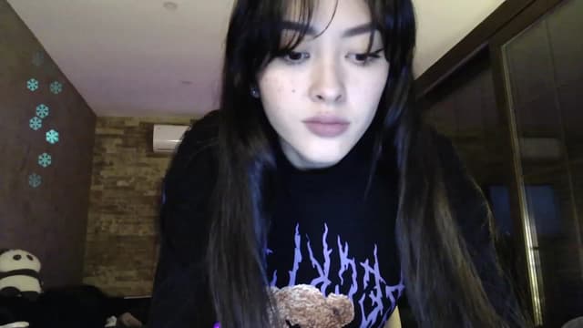 Gallery image thumbnail from Vikki's myfreecams stream on, 02/28/2024, 24:39 image 5 of 20