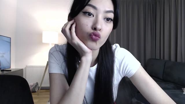 Gallery image thumbnail from Vikki's myfreecams stream on, 03/13/2024, 22:31 image 7 of 20