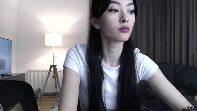 Gallery image thumbnail from Vikki's myfreecams stream on, 03/13/2024, 22:31 image 5 of 20