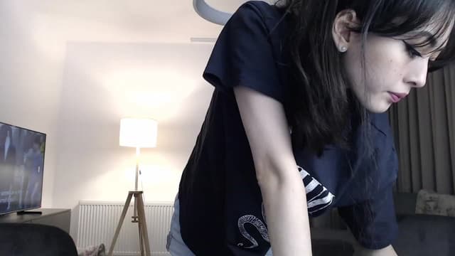 Gallery image thumbnail from Vikki's myfreecams stream on, 03/15/2024, 23:16 image 13 of 20