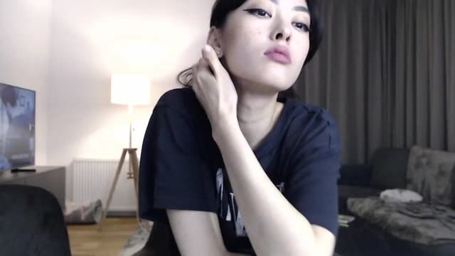 Gallery image thumbnail from Vikki's myfreecams stream on, 03/15/2024, 23:16 image 3 of 20