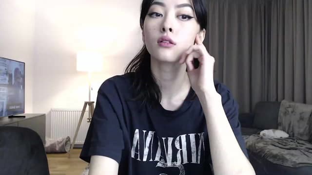 Gallery image thumbnail from Vikki's myfreecams stream on, 03/15/2024, 23:16 image 2 of 20