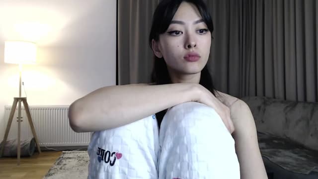 Gallery image thumbnail from Vikki's myfreecams stream on, 04/10/2024, 19:27 image 15 of 20