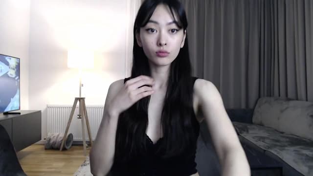 Gallery image thumbnail from Vikki's myfreecams stream on, 04/12/2024, 23:33 image 15 of 20