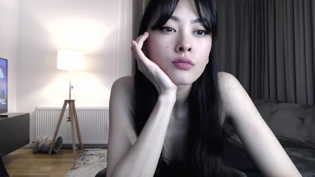 Gallery image thumbnail from Vikki's myfreecams stream on, 04/12/2024, 23:33 image 5 of 20