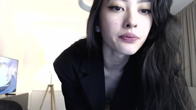 Gallery image thumbnail from Vikki's myfreecams stream on, 04/20/2024, 23:14 image 6 of 20