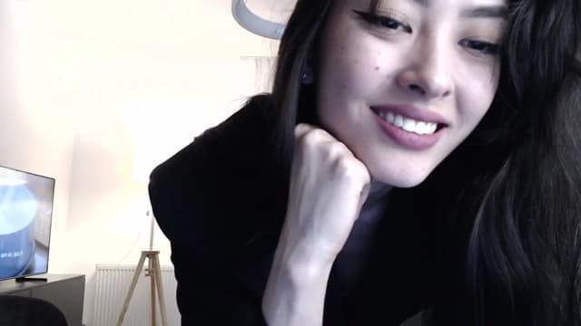 Gallery image thumbnail from Vikki's myfreecams stream on, 04/20/2024, 23:14 image 9 of 20