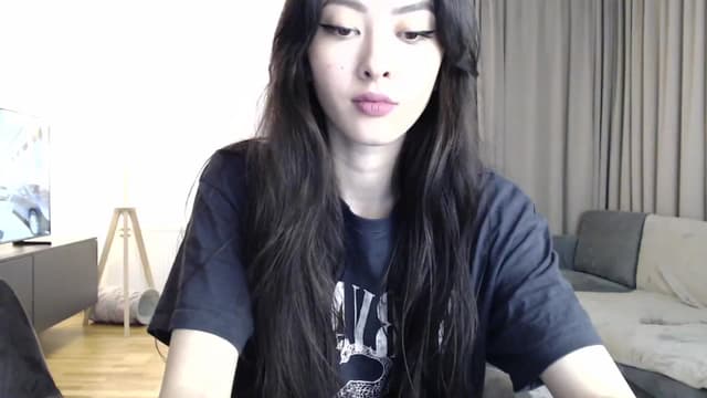 Gallery image thumbnail from Vikki's myfreecams stream on, 04/24/2024, 18:53 image 11 of 20