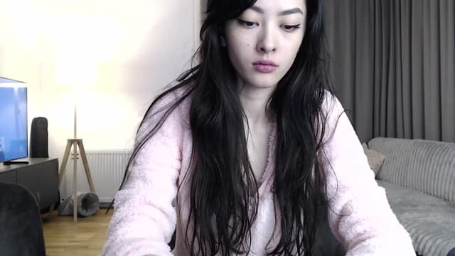 Gallery image thumbnail from Vikki's myfreecams stream on, 05/13/2024, 24:09 image 2 of 20