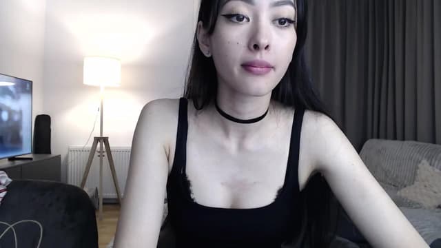 Gallery image thumbnail from Vikki's myfreecams stream on, 05/19/2024, 23:17 image 14 of 20