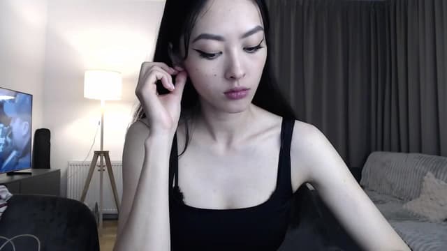 Gallery image thumbnail from Vikki's myfreecams stream on, 05/19/2024, 23:17 image 1 of 20