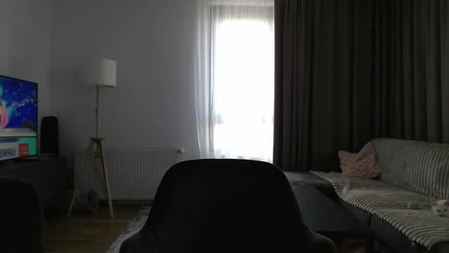 Gallery image thumbnail from Vikki's myfreecams stream on, 06/19/2024, 12:42 image 6 of 20