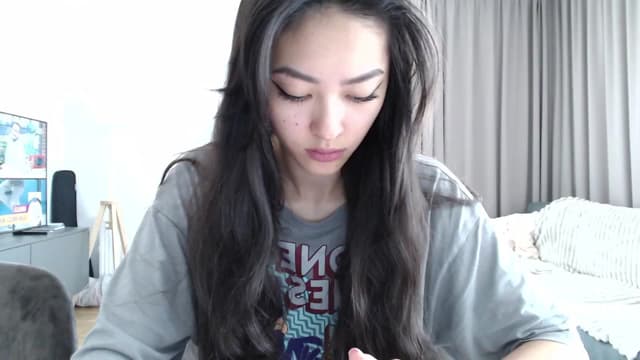Gallery image thumbnail from Vikki's myfreecams stream on, 06/24/2024, 13:10 image 15 of 20