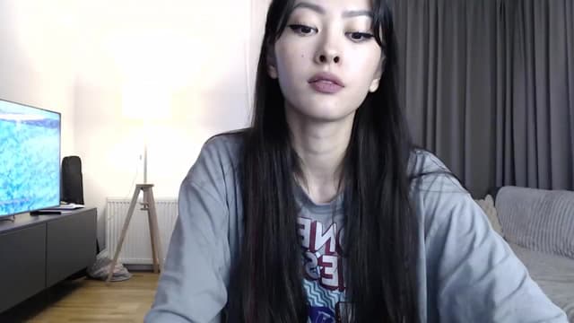 Gallery image thumbnail from Vikki's myfreecams stream on, 07/12/2024, 23:02 image 7 of 20