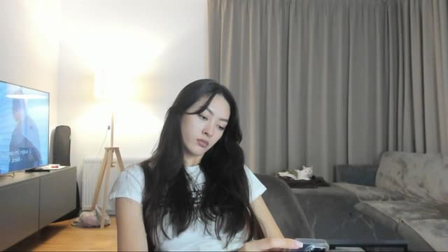 Gallery image thumbnail from Vikki's myfreecams stream on, 08/13/2024, 24:14 image 8 of 20