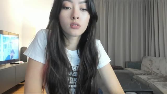 Gallery image thumbnail from Vikki's myfreecams stream on, 08/13/2024, 24:14 image 5 of 20