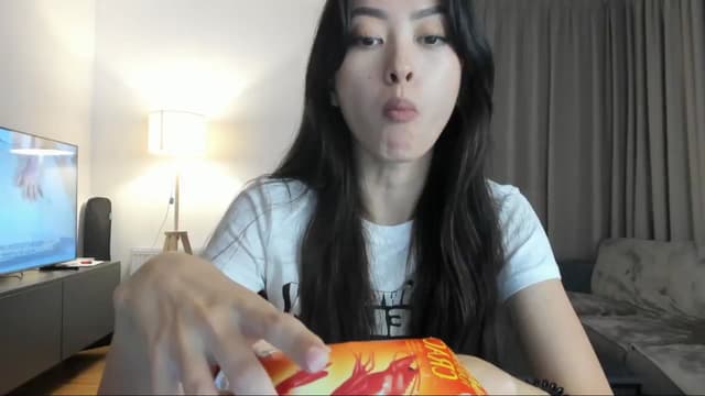 Gallery image thumbnail from Vikki's myfreecams stream on, 08/13/2024, 24:14 image 9 of 20
