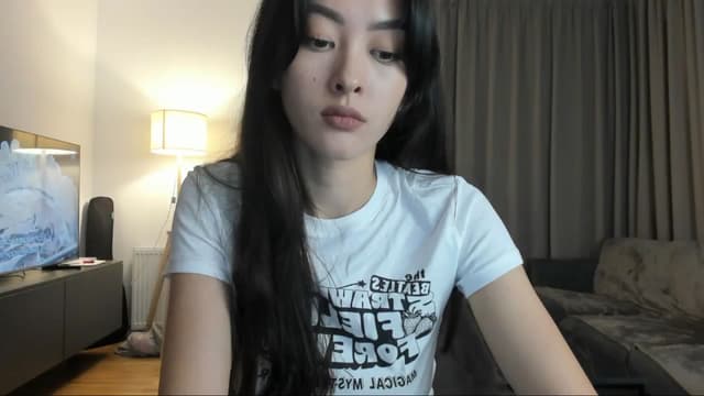 Gallery image thumbnail from Vikki's myfreecams stream on, 08/13/2024, 24:14 image 3 of 20