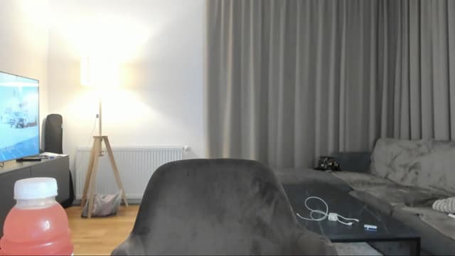 Gallery image thumbnail from Vikki's myfreecams stream on, 08/27/2024, 23:12 image 5 of 20