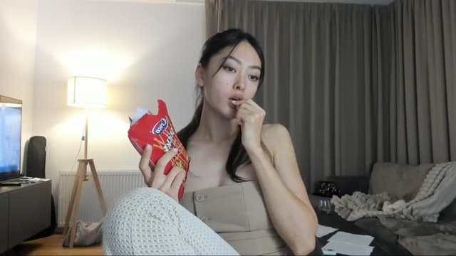 Gallery image thumbnail from Vikki's myfreecams stream on, 08/29/2024, 24:02 image 9 of 20