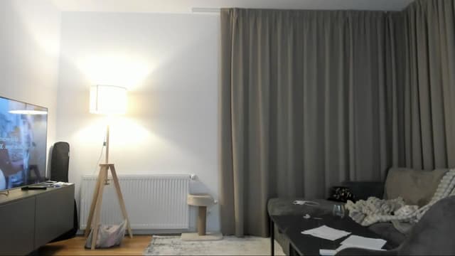 Gallery image thumbnail from Vikki's myfreecams stream on, 08/29/2024, 24:02 image 13 of 20