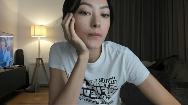 Gallery image thumbnail from Vikki's myfreecams stream on, 09/12/2024, 24:23 image 14 of 20