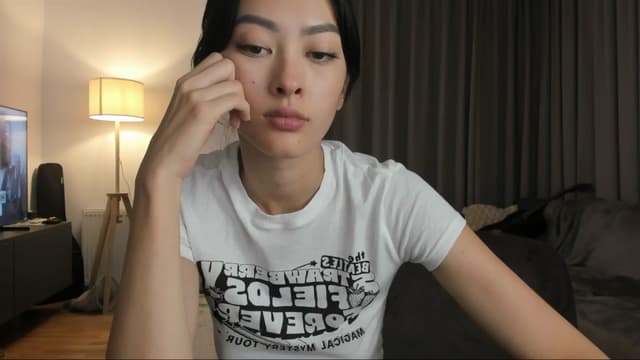 Gallery image thumbnail from Vikki's myfreecams stream on, 09/12/2024, 24:23 image 12 of 20