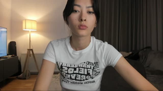 Gallery image thumbnail from Vikki's myfreecams stream on, 09/12/2024, 24:23 image 11 of 20