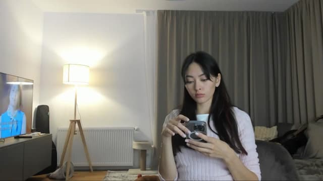 Gallery image thumbnail from Vikki's myfreecams stream on, 09/14/2024, 24:59 image 4 of 20
