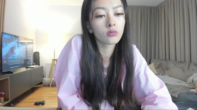 Gallery image thumbnail from Vikki's myfreecams stream on, 09/26/2024, 23:53 image 5 of 20