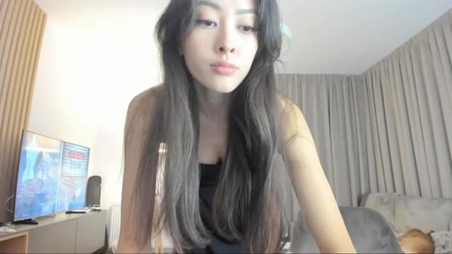 Gallery image thumbnail from Vikki's myfreecams stream on, 10/13/2024, 24:19 image 15 of 20