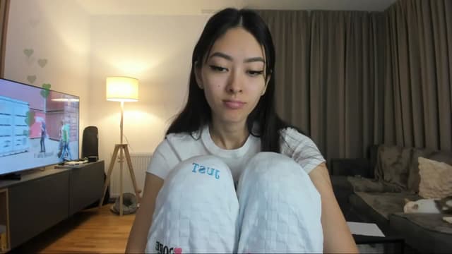 Gallery image thumbnail from Vikki's myfreecams stream on, 10/30/2024, 24:33 image 10 of 20