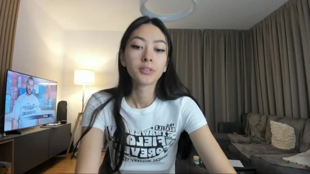Gallery image thumbnail from Vikki's myfreecams stream on, 10/30/2024, 24:33 image 3 of 20