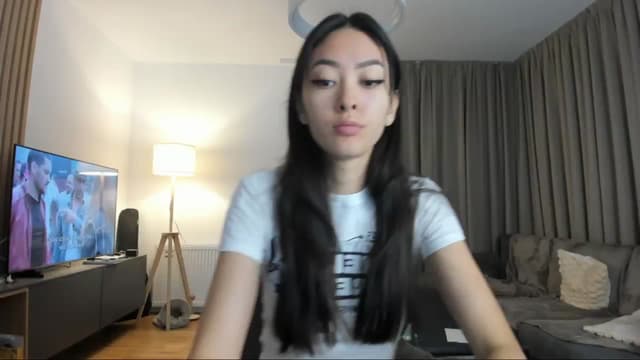 Gallery image thumbnail from Vikki's myfreecams stream on, 10/30/2024, 24:33 image 4 of 20