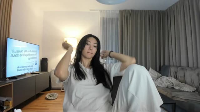 Gallery image thumbnail from Vikki's myfreecams stream on, 11/08/2024, 21:48 image 1 of 20