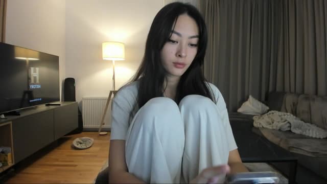 Gallery image thumbnail from Vikki's myfreecams stream on, 11/08/2024, 21:48 image 2 of 20